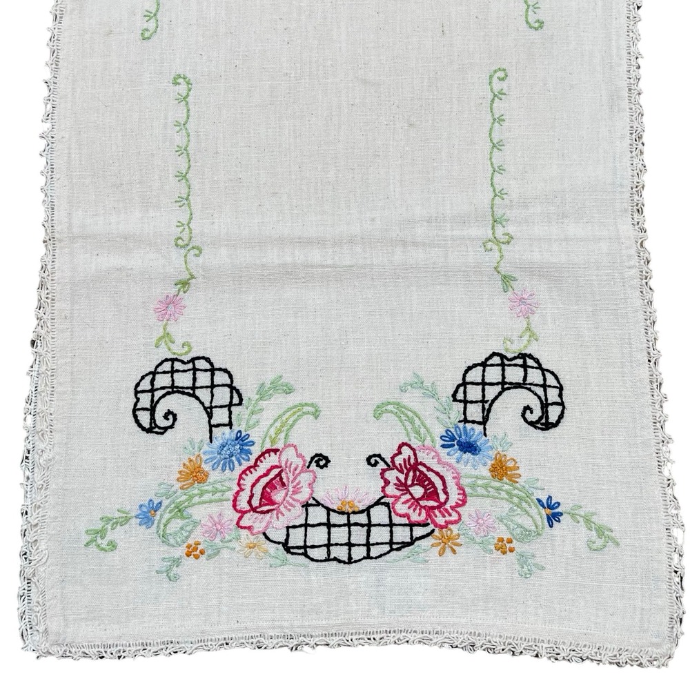 Vintage Hand Embroidered‎ Floral Linen Dresser Scarf Runner Crochet Lace Cottage